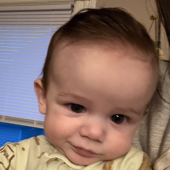 Meet your Posher, Emily - Picture 2 of 2